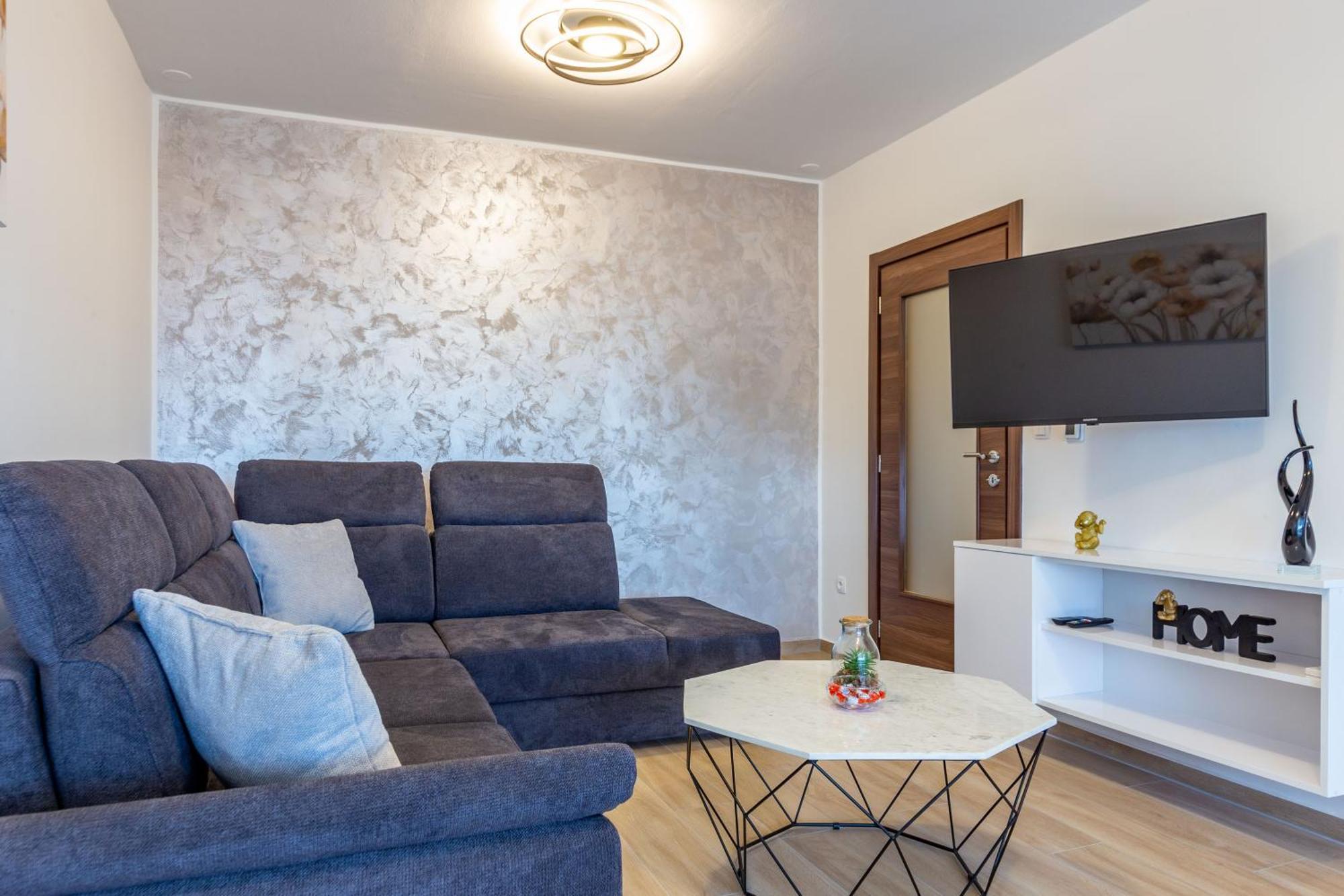 Apolon 2Bdr Apartment With Balcony Zadar Exterior photo